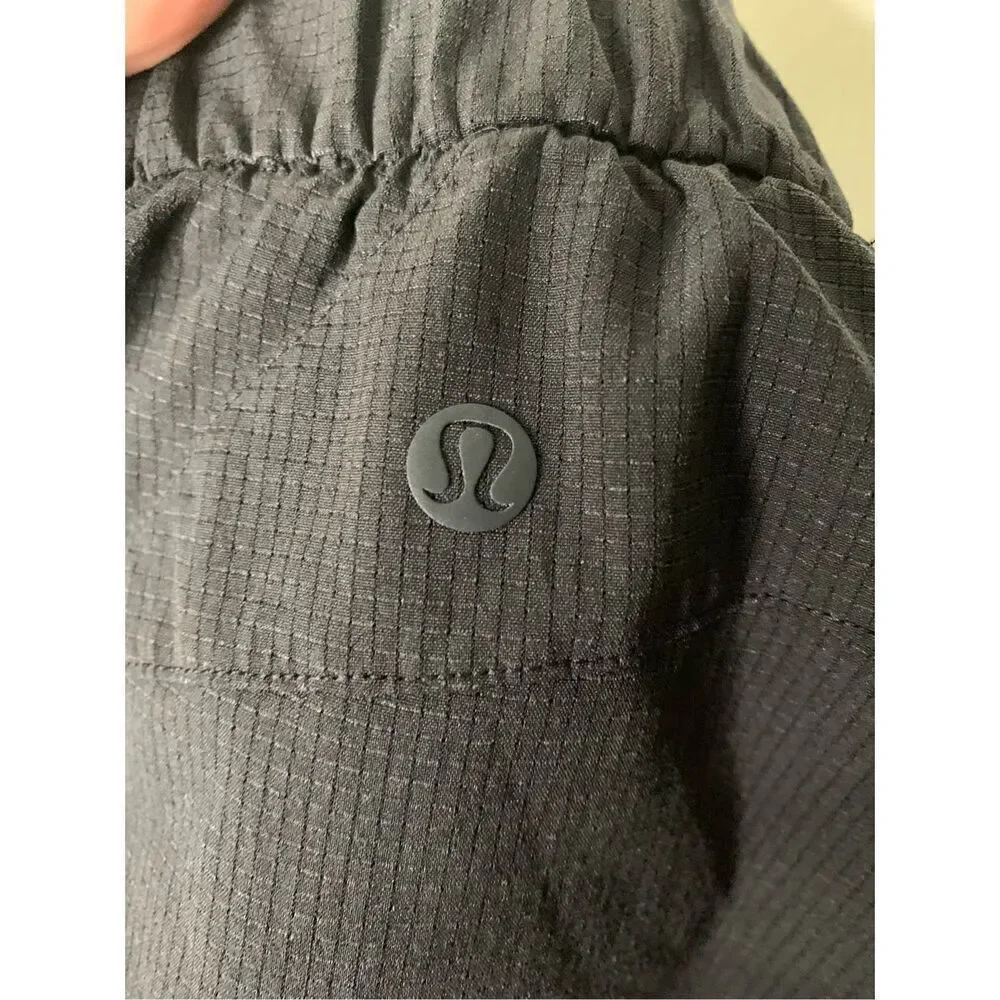 Lululemon Stroll at Sundown Short 3
